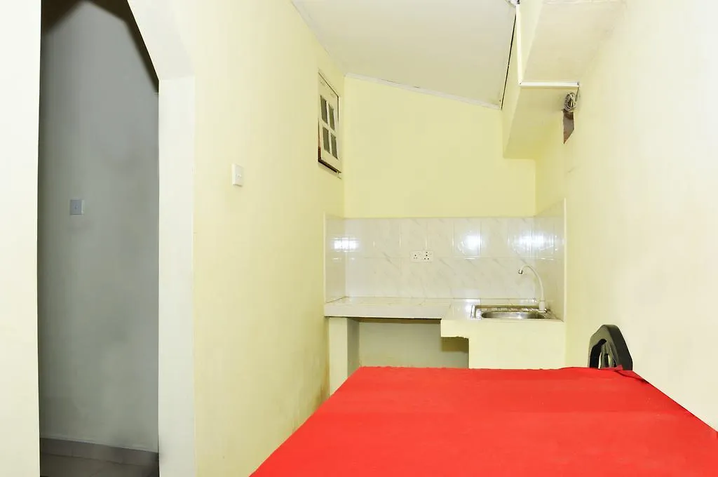 Blumarine Guest House Negombo 0*,