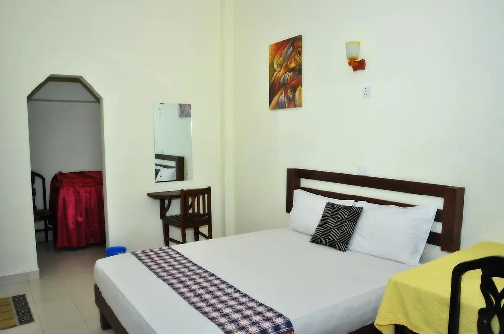 Blumarine Guest House Negombo