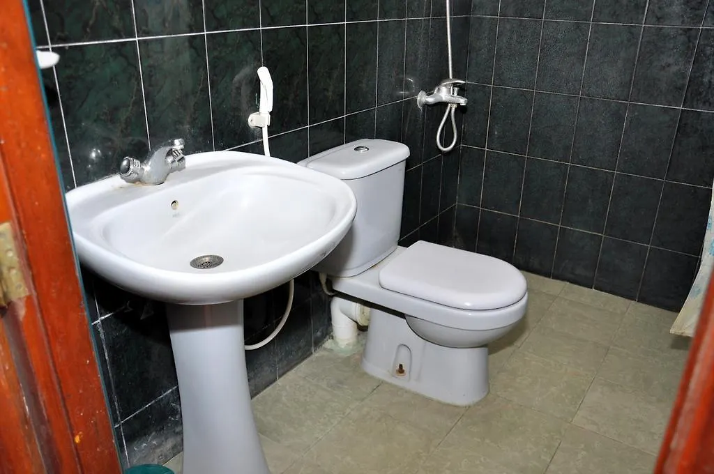 Blumarine Guest House Negombo