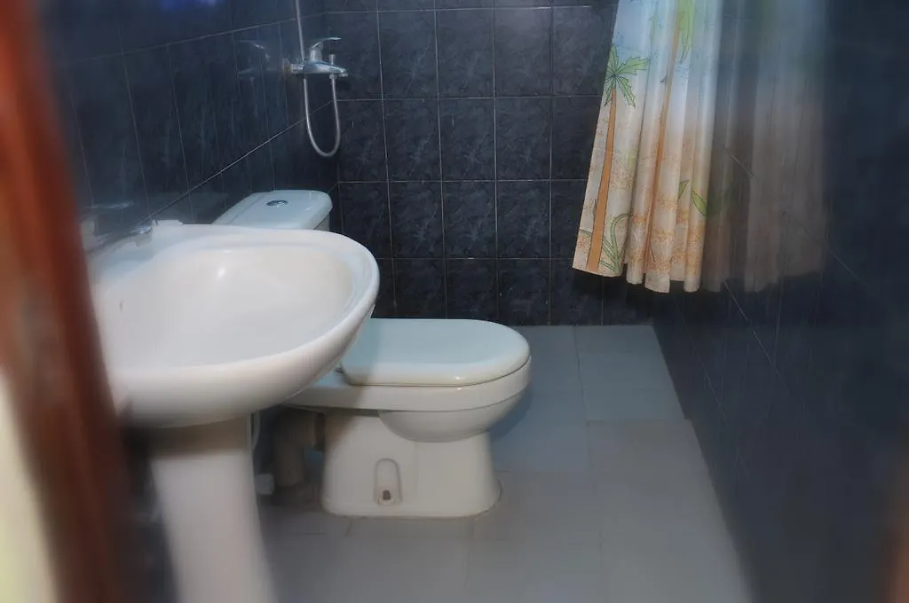Blumarine Guest House Negombo
