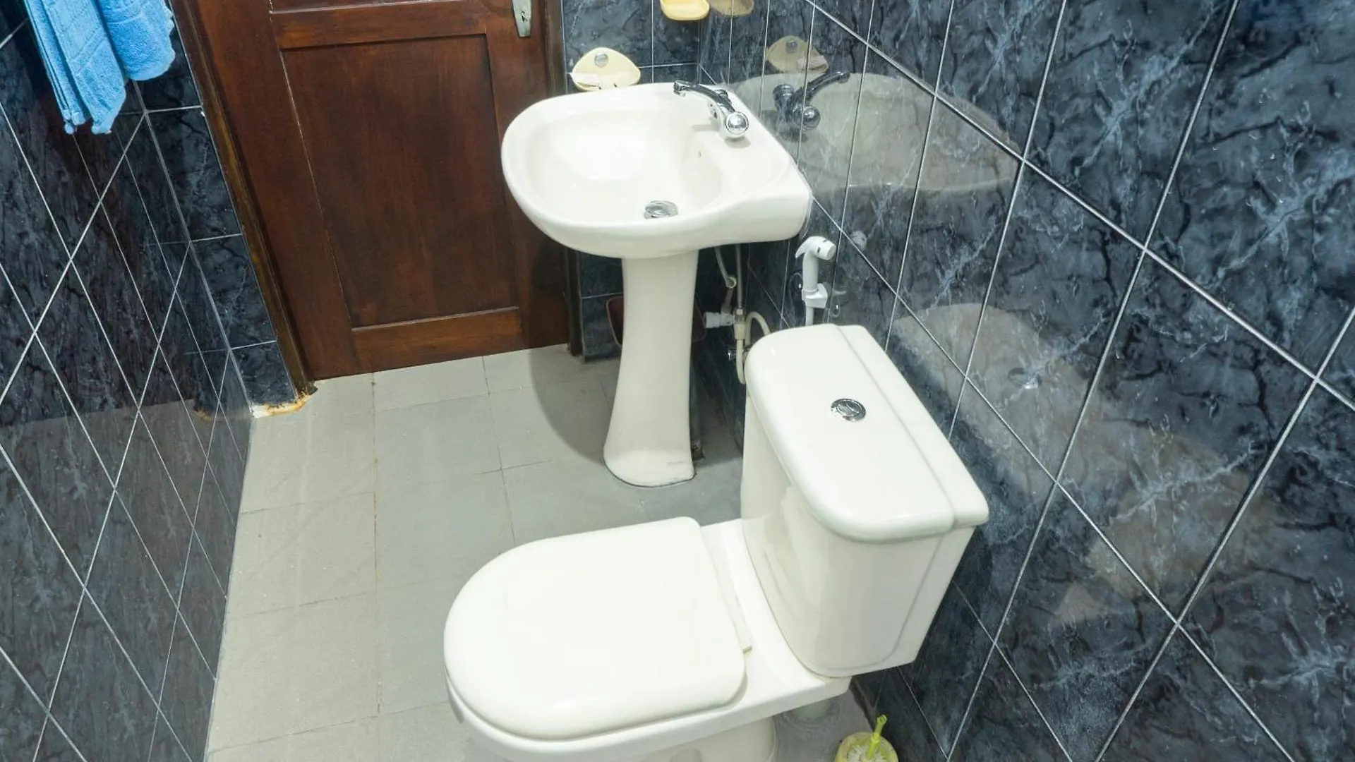 Blumarine Guest House Negombo