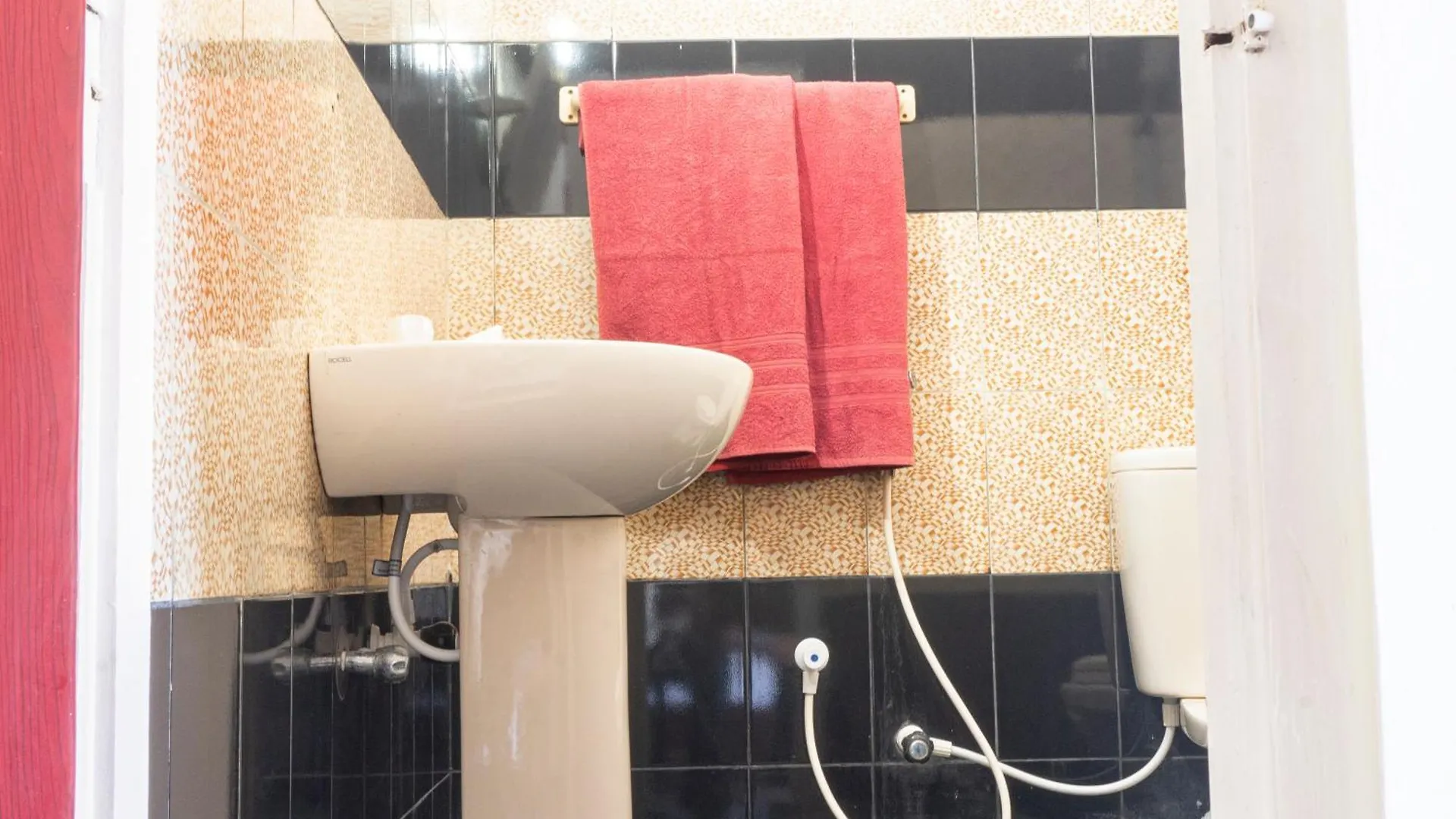 Blumarine Guest House Negombo