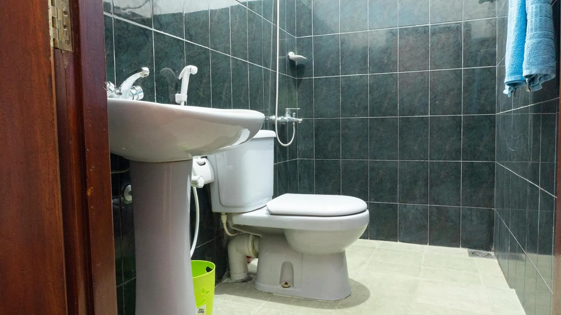 Blumarine Guest House Negombo Sri Lanka